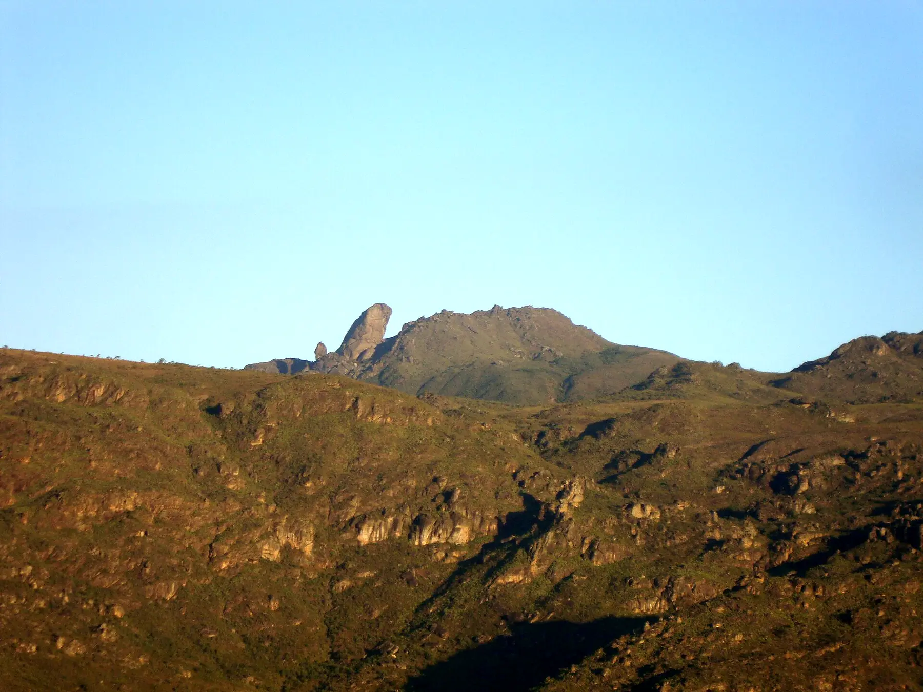 Vista do Pico do Itacolomi próximo à Cachoeira da Geladeira